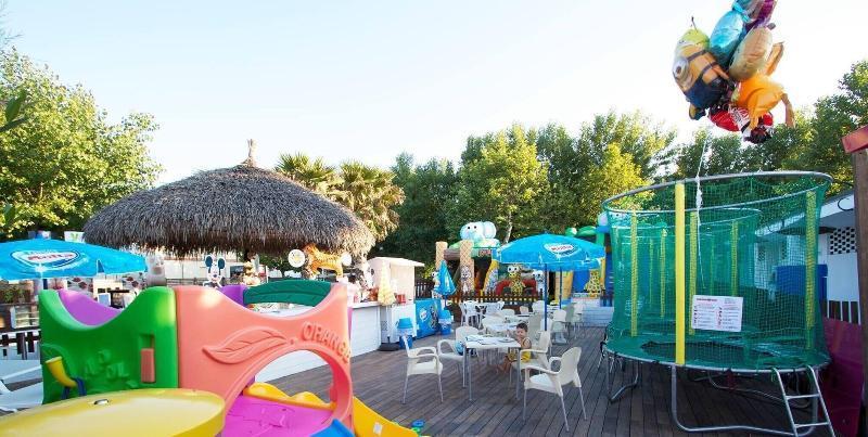 Hotel Mamy Rimini Esterno foto