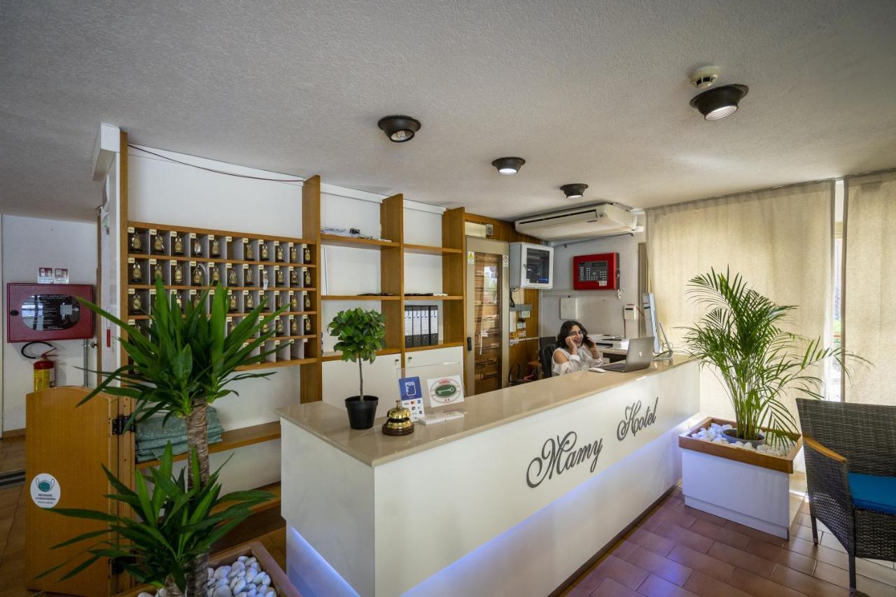 Hotel Mamy Rimini Esterno foto