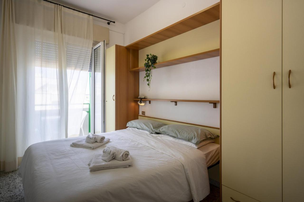 Hotel Mamy Rimini Esterno foto