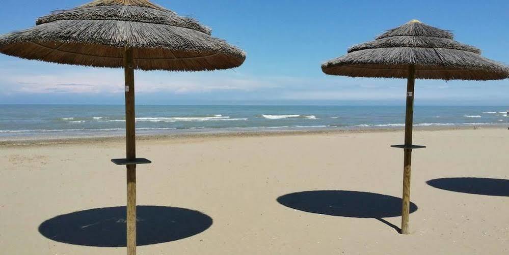 Hotel Mamy Rimini Esterno foto